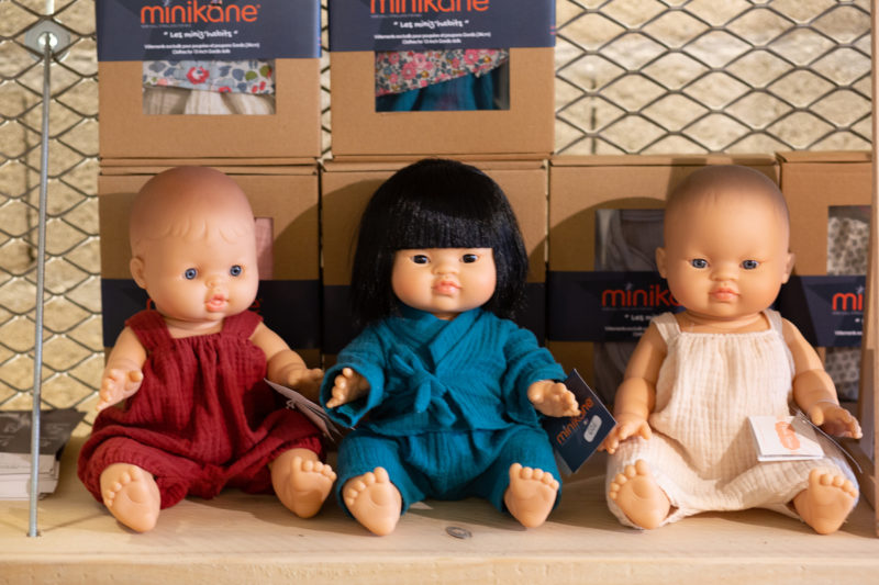 Concept-store à Bois-Colombes, sélection de produits éco-conçus et innovants pour femme, homme et enfant cadeaux déco, jouets, bijoux, plantes