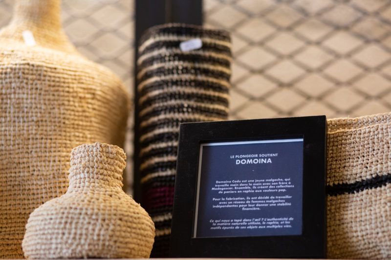 Concept-store à Bois-Colombes, sélection de produits éco-conçus et innovants pour femme, homme et enfant cadeaux déco, jouets, bijoux, plantes