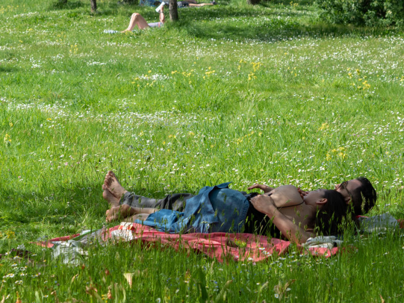 où s'allonger dans l'herbe à Paris, dans les Jardins de Bagatelle ©aunomi