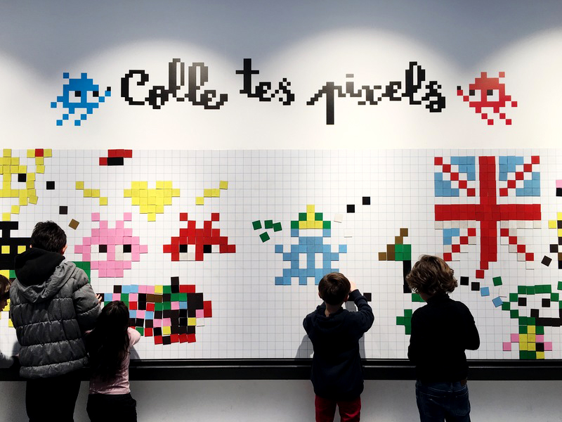 Exposition pour enfants Hello my game is par Invader au Musée en Herbe à Paris ©aunomi